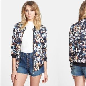 Lark Floral bomber size S will fit S/M